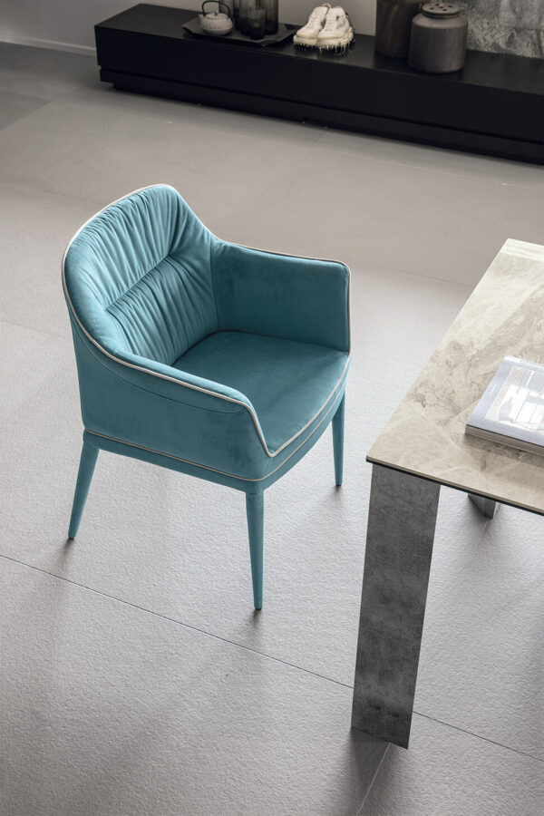 Poltroncina colorata con braccioli Dallas Target Point