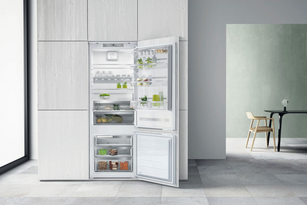 Frigorifero con congelatore da incasso SP40 8012 P Whirlpool
