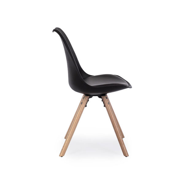Sedia nera con cuscino gambe in legno New Trend 0733420 Andrea Bizzotto