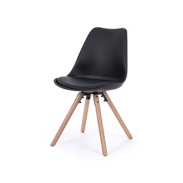Sedia nera in polipropilene con cuscino New Trend 0733420 Andrea Bizzotto